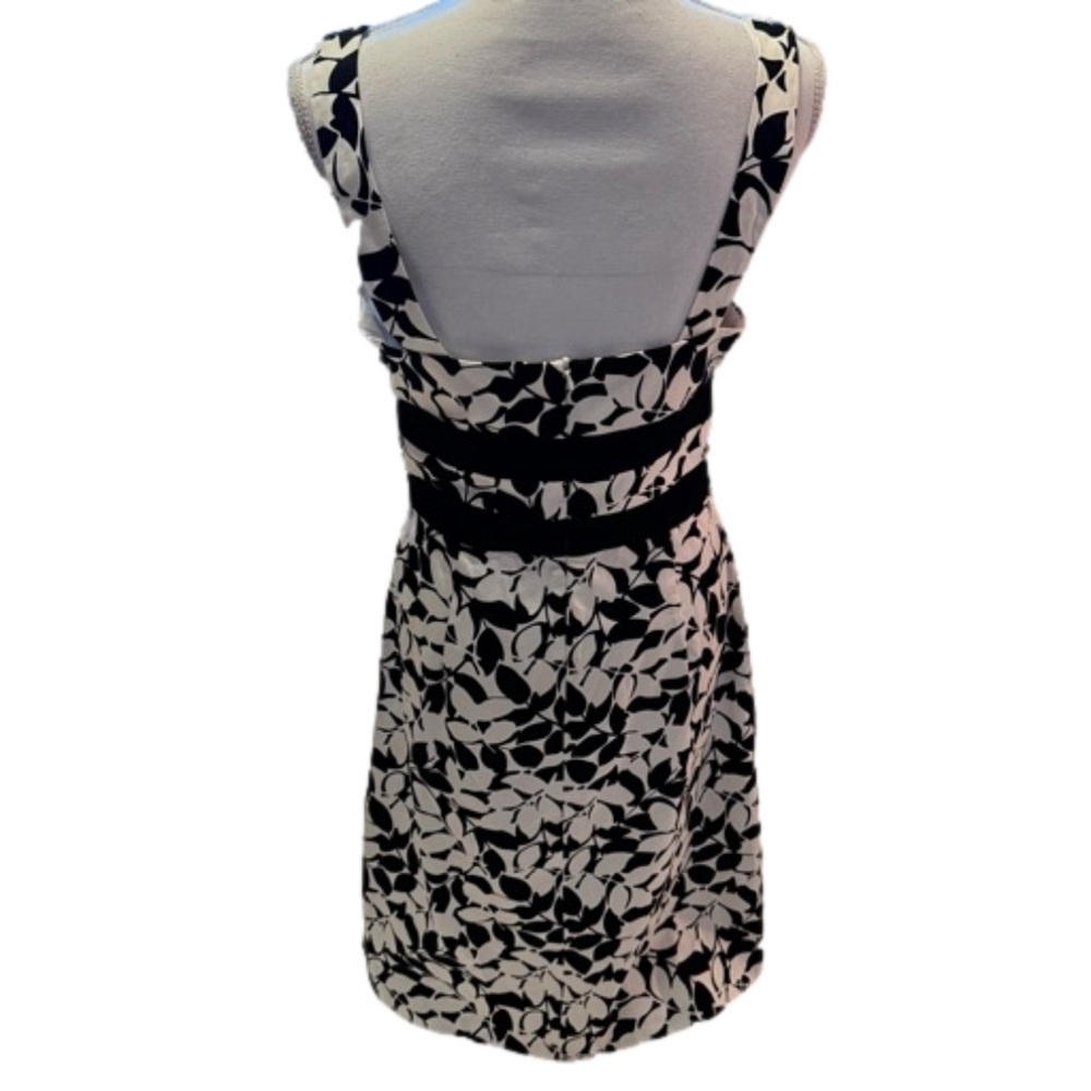 White House Black Market Women's Size 8 Black & White Dress Back Zip Sleeveless - Picture 15 of 15